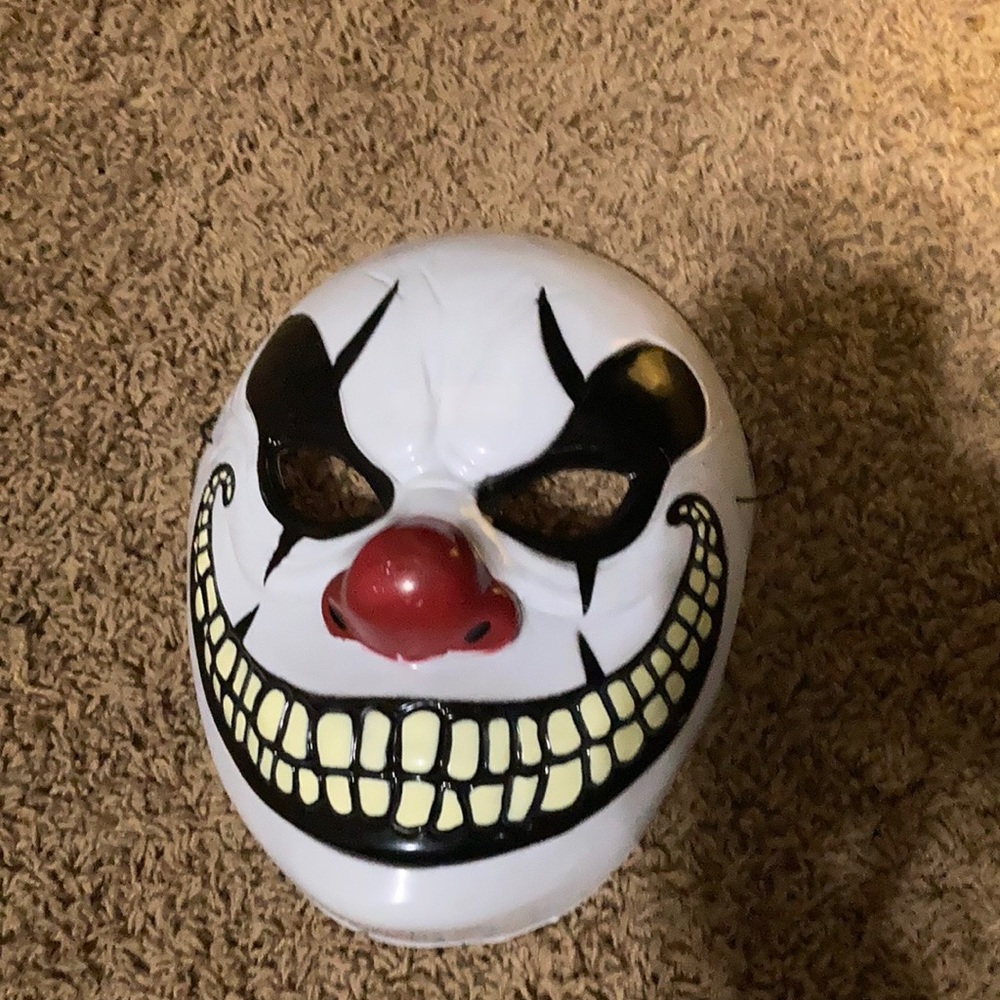 Clown mask